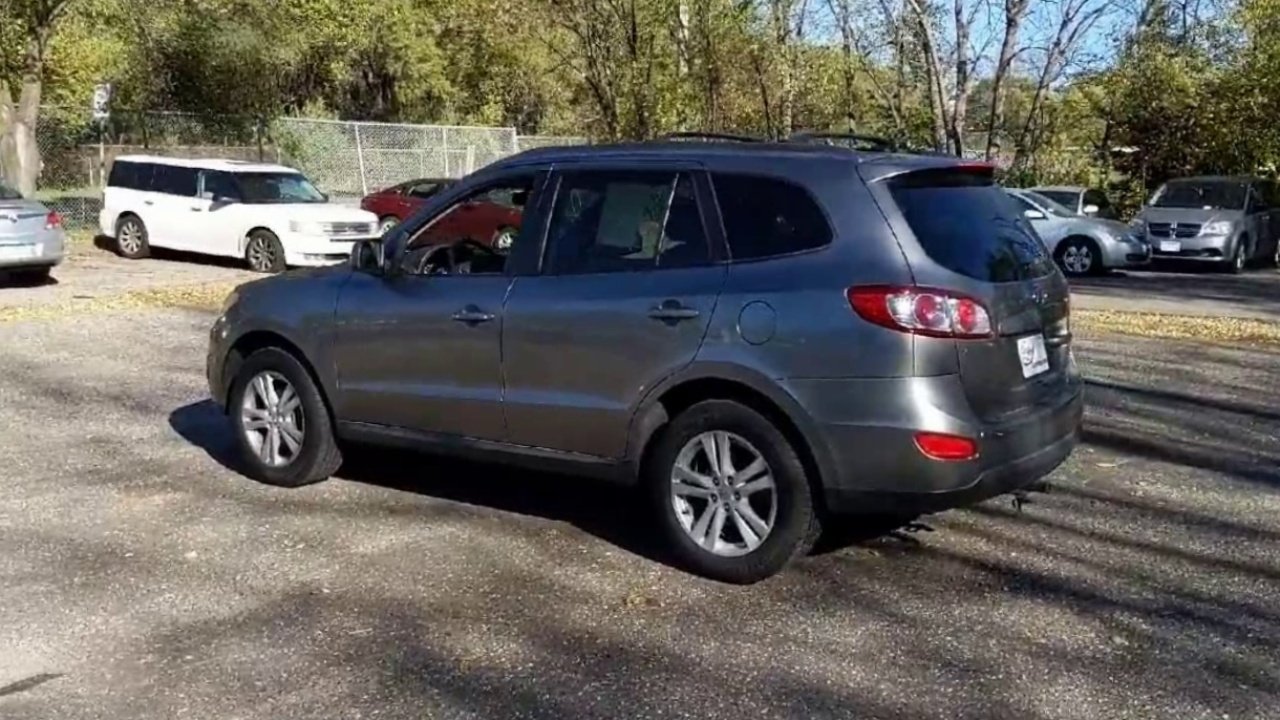 2011 Hyundai Santa Fe SE photo 4