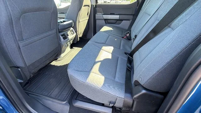 Used 2024 Blue Ford XLT image 18