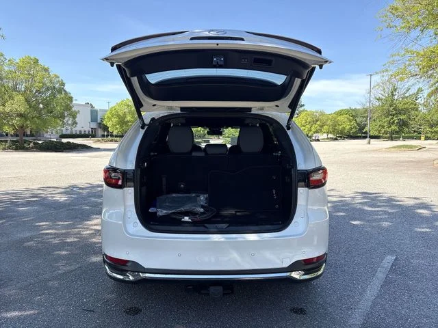 Used 2025 White Mazda Premium Plus image 26