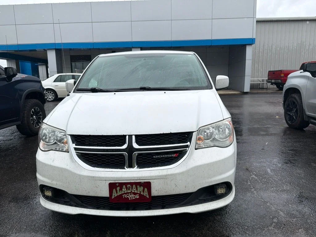 Used 2016 White Dodge SE Plus image 1