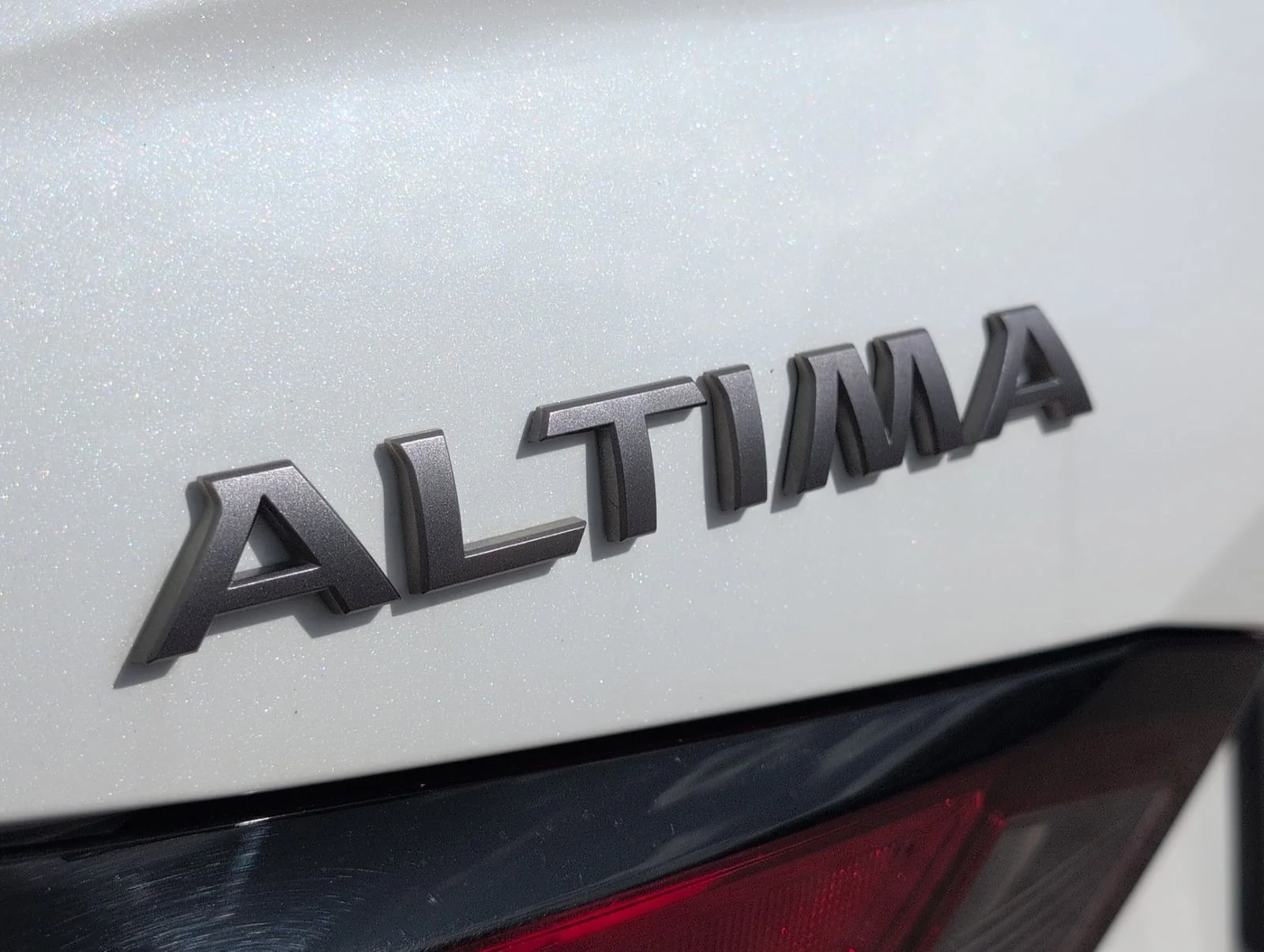 Used 2023 White Nissan 2.5 SV image 10