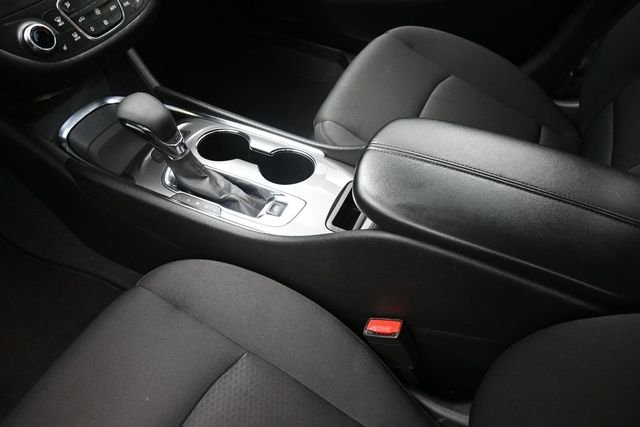 Used 2024 Gray Chevrolet LT image 31