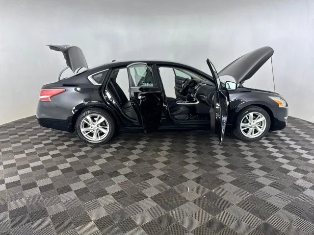 Used 2013 Black Nissan 2.5 SL image 16