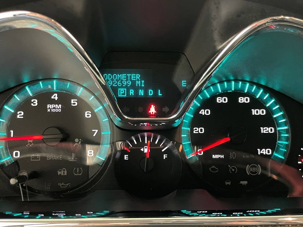 Certified Used 2015 SILVER ICE METALLIC Chevrolet LT image 29