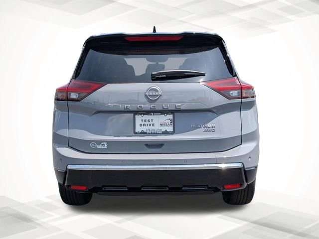 New 2026 Boulder Gray Pearl / Super Black Two-tone Nissan Platinum image 5