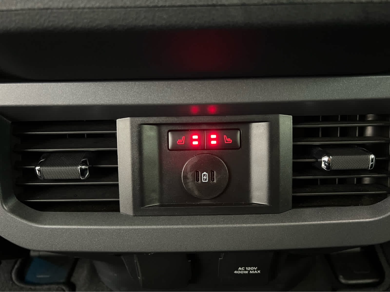 Used 2024 Carbonized Gray Metallic Ford LARIAT image 32