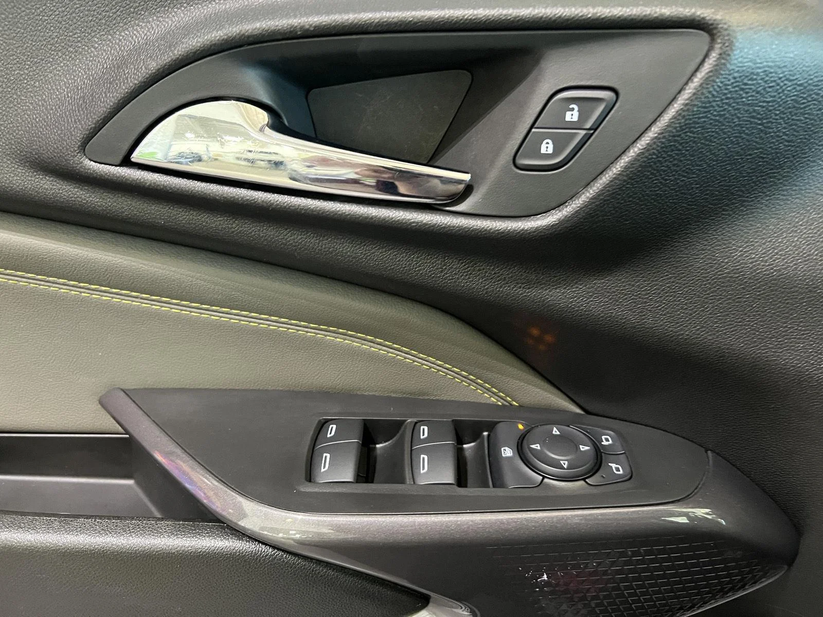 Used 2024 Crimson Metallic Chevrolet ACTIV image 10