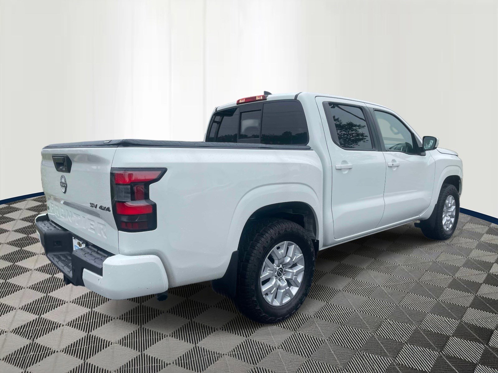 View vehicle photo 4