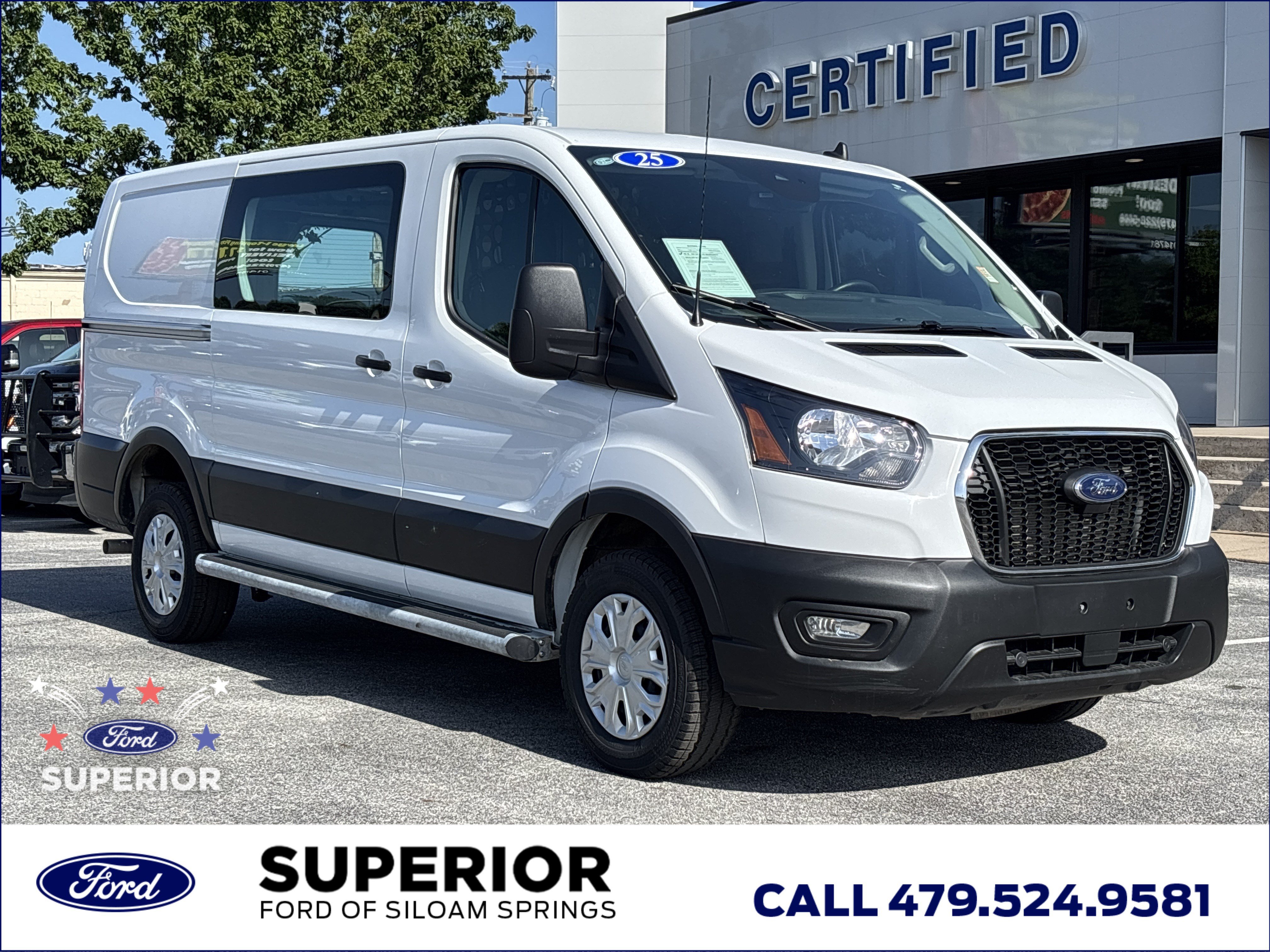 Used 2025 Oxford White Clearcoat Ford  image 1