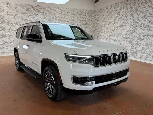 Used 2025 Bright White Clearcoat Jeep Base image 1
