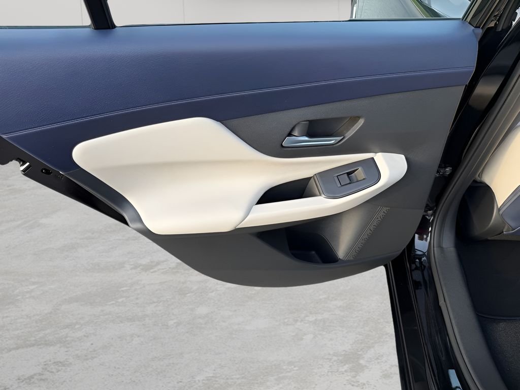 Used 2026 Super Black Nissan SL image 11