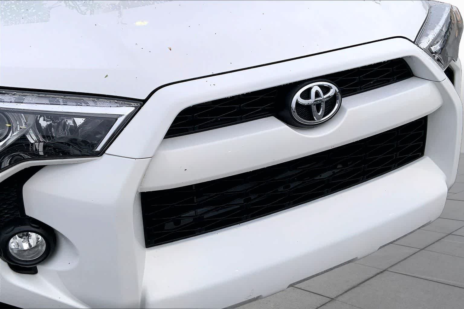 Certified Used 2019 Super White Toyota SR5 Premium image 29