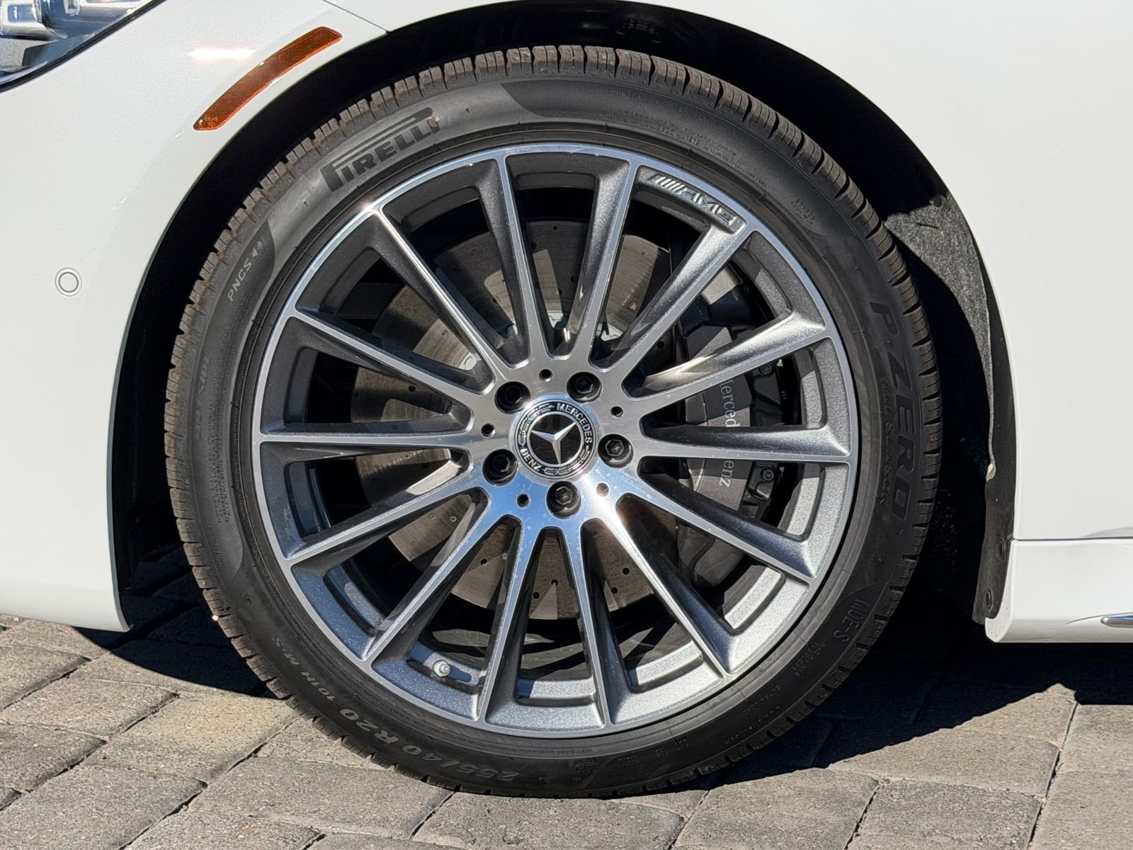New 2026 MANUFAKTUR Moonlight White Metallic Mercedes-Benz S 580 image 13