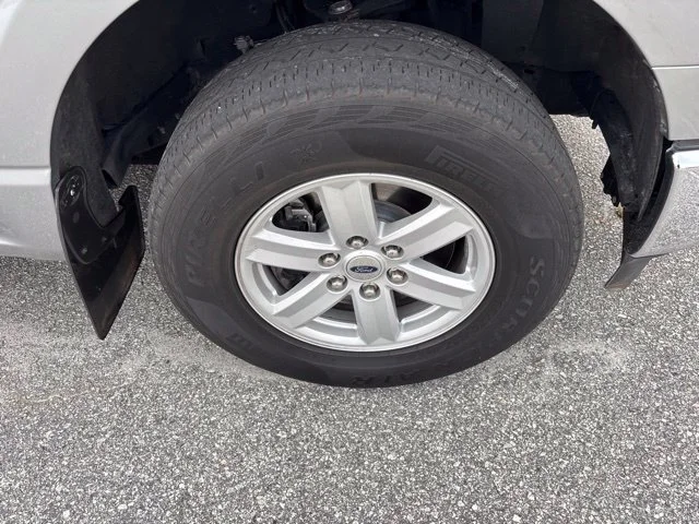 Used 2021 Silver Ford XLT image 10