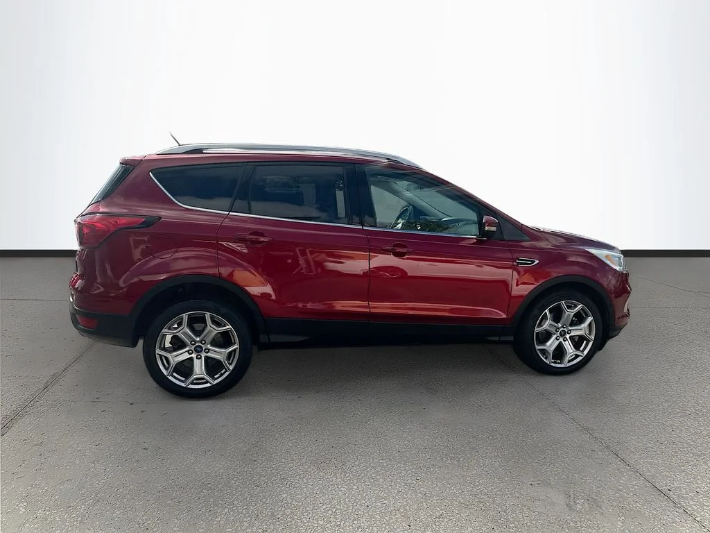 Used 2019 Red Ford Titanium image 8