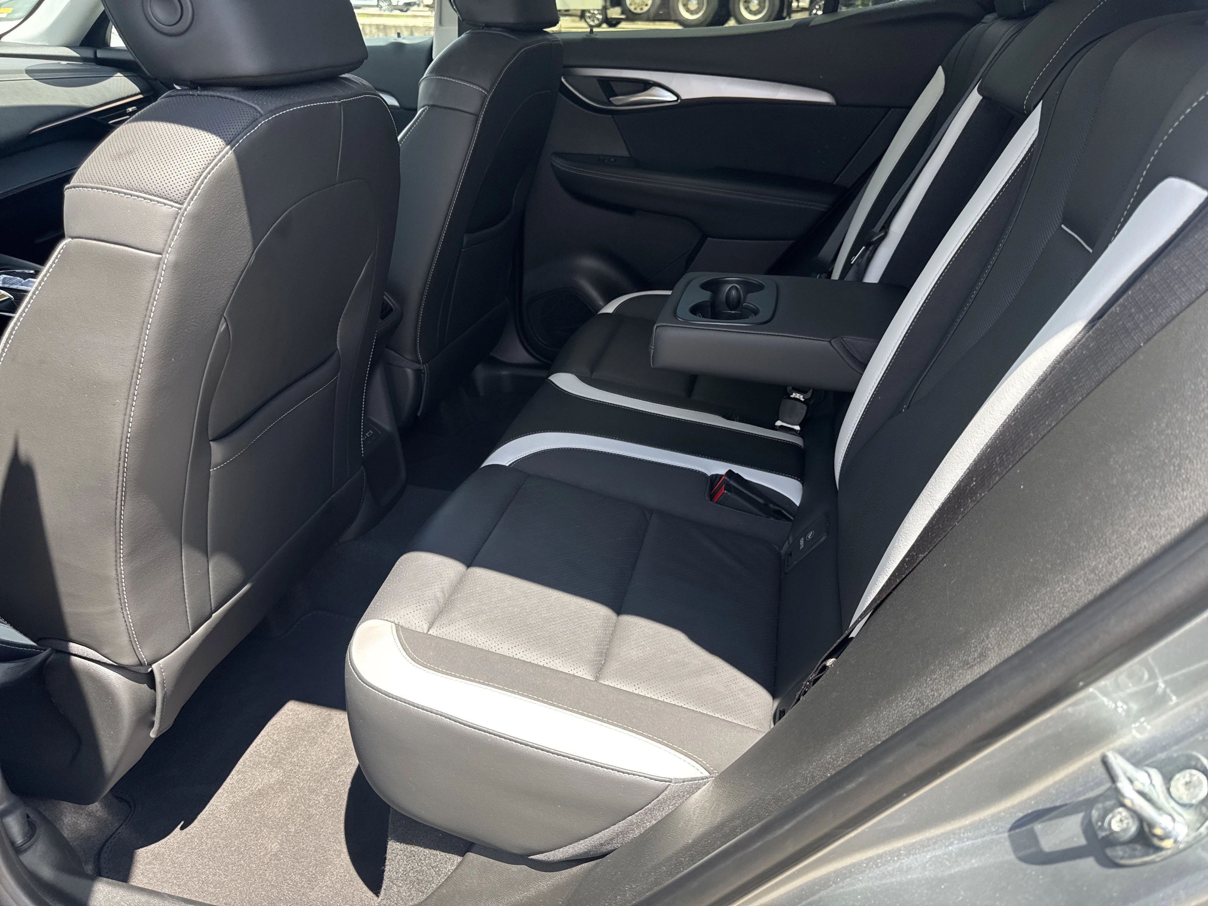 Used 2025 Moonstone Gray Metallic Buick Sport Touring image 21