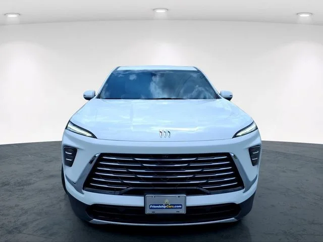 Used 2025 White Buick Preferred image 4