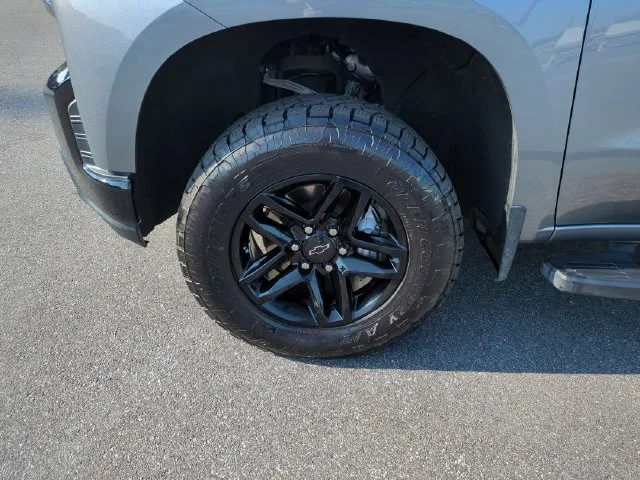Used 2021 Gray Chevrolet LT Trail Boss image 10