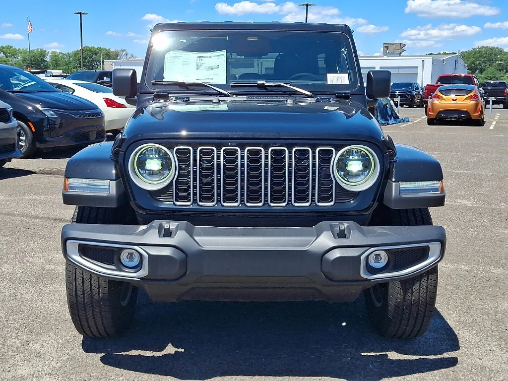 New 2026 Black Clear-Coat Exterior Paint Jeep Sahara image 2
