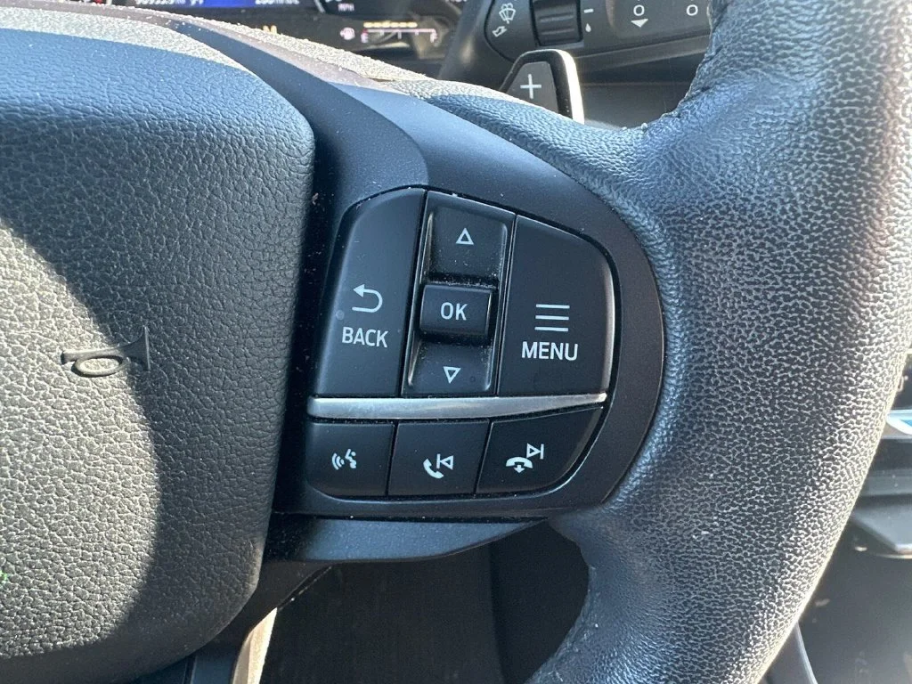Used 2020 Black Ford XLT image 18