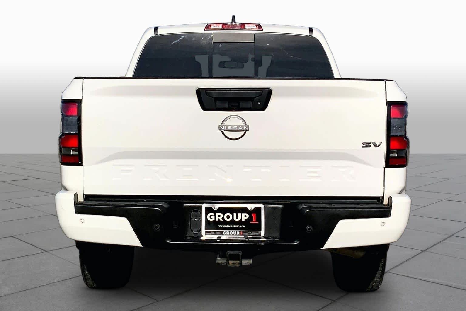 Used 2023 Glacier White Nissan SV image 5