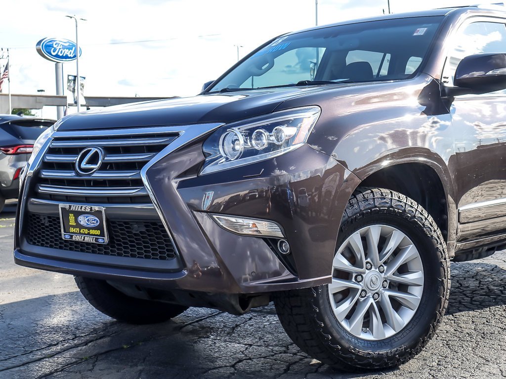 Used 2018 Red Lexus 460 image 2