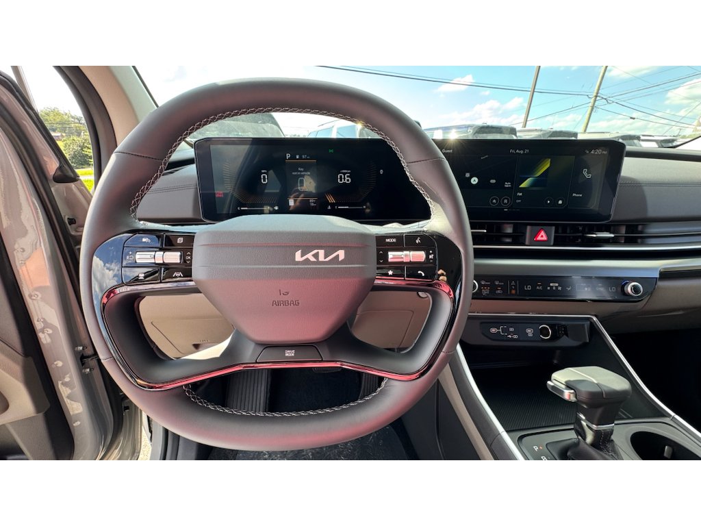 New 2027 Ceramic Silver Kia LXS image 9
