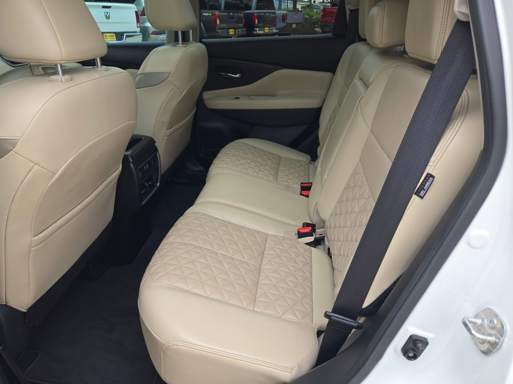 Used 2022 Pearl White Tricoat Nissan Platinum image 14