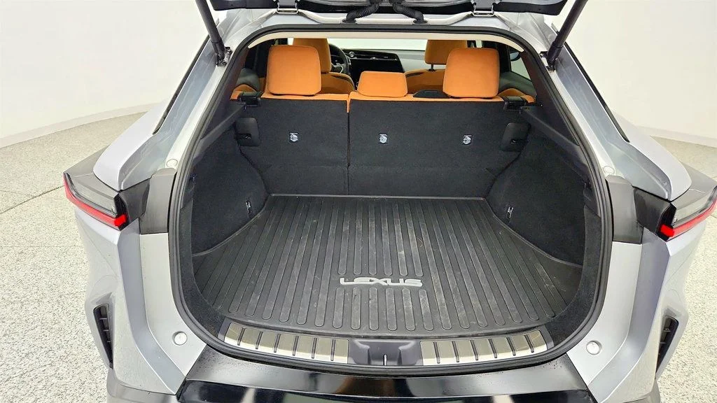 2023 Lexus RZ Luxury - Photo 22