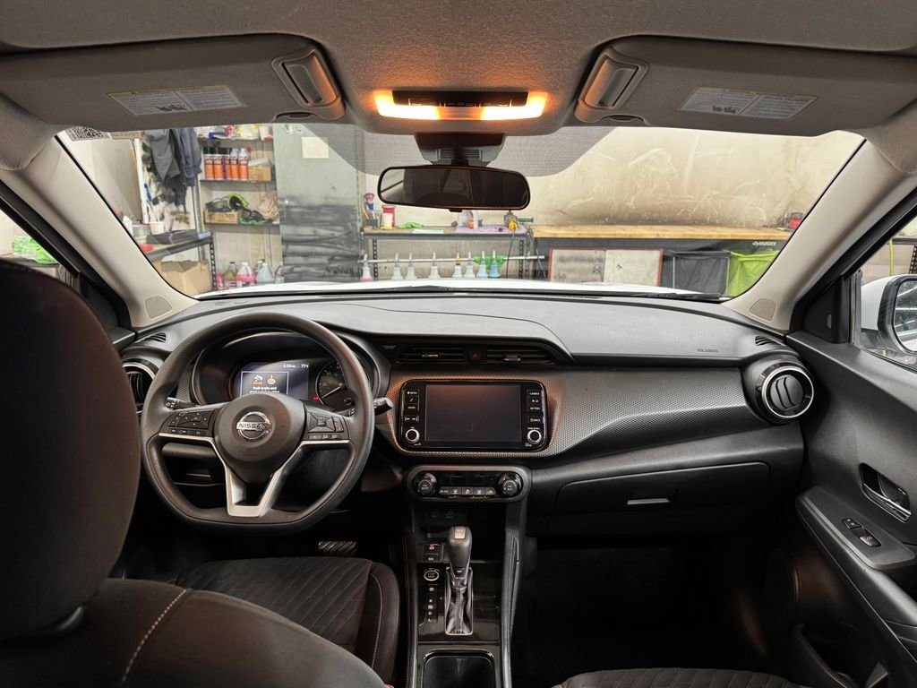 Used 2021 White Nissan SV image 26