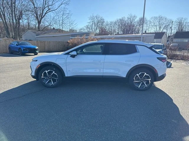 New 2026 White Chevrolet LT image 8
