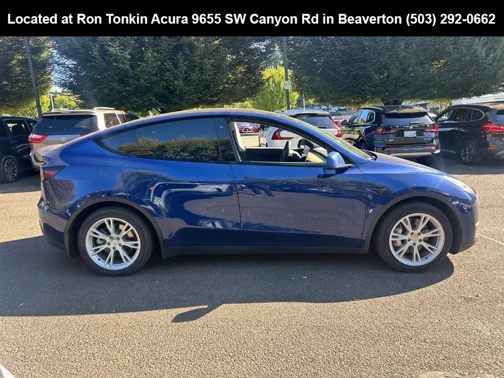 Used 2020 Deep Blue Metallic Tesla Long Range image 3