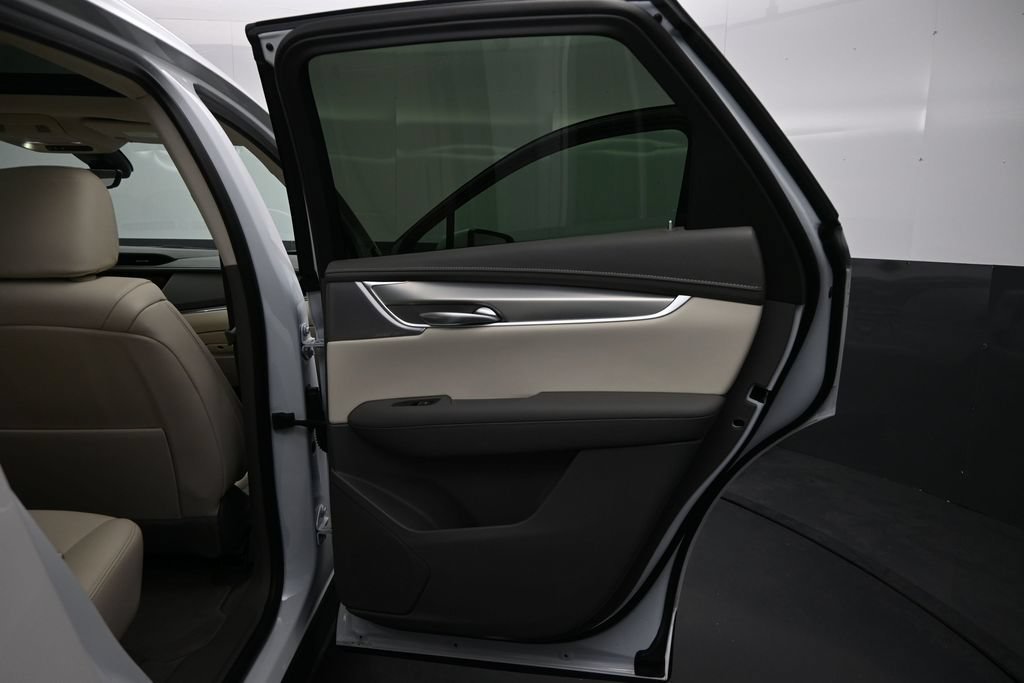 New 2026 Crystal White Tricoat Cadillac Premium Luxury image 15