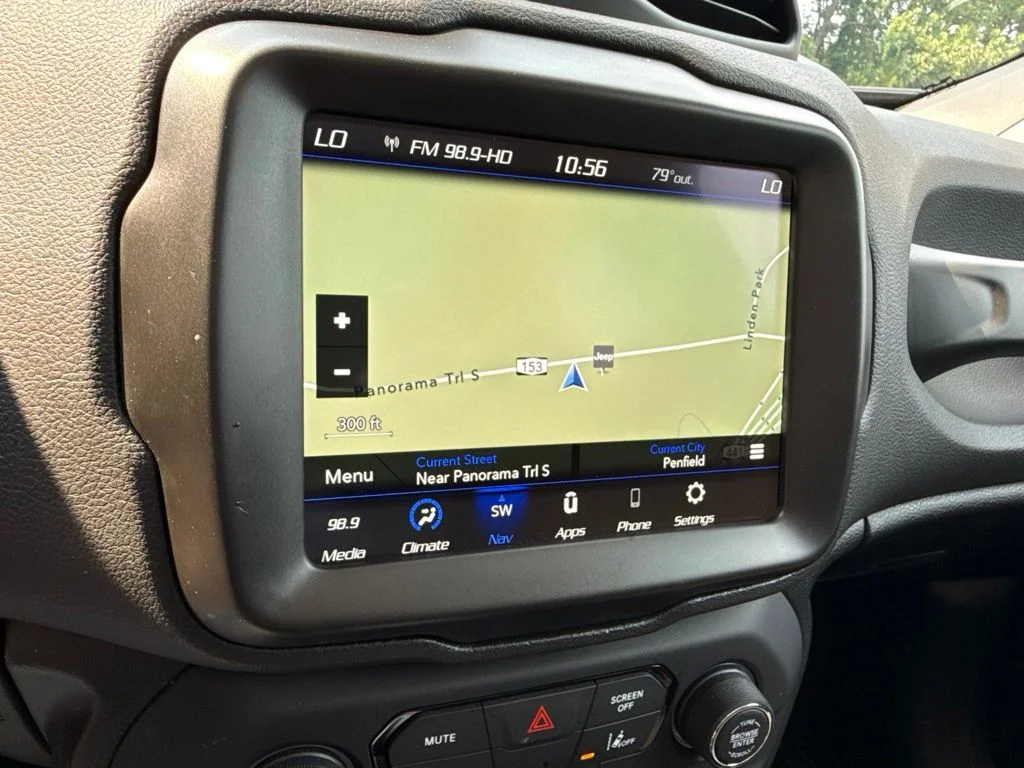 Used 2023 Black Jeep Latitude image 27
