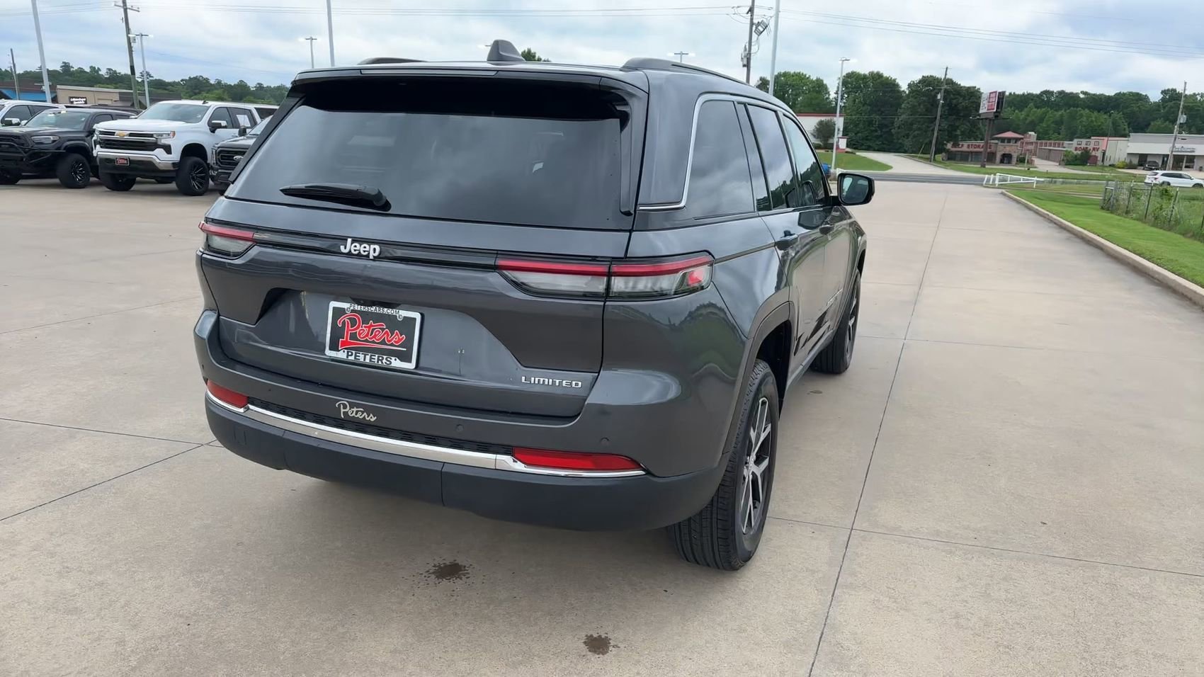 Used 2025 Baltic Gray Metallic Clearcoat Jeep Limited image 8