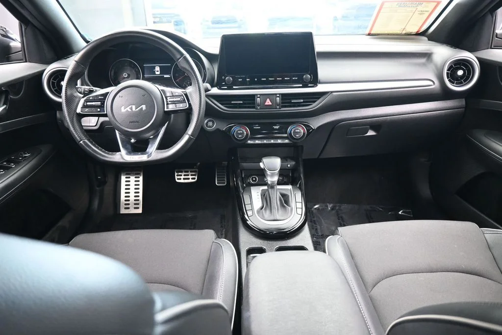 Used 2024 Gravity Gray Kia GT-Line image 39