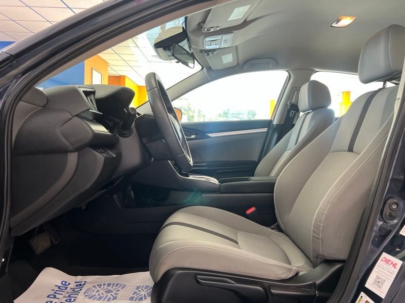 Used 2020  Honda LX image 17