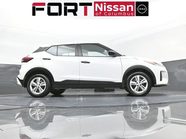 Used 2025 White Nissan S image 38