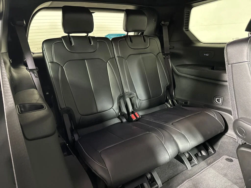 Used 2025 Black Jeep Limited image 27