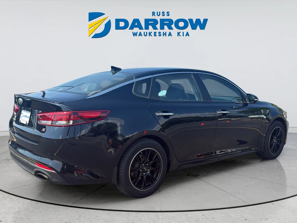 Used 2018 Black Kia S image 5