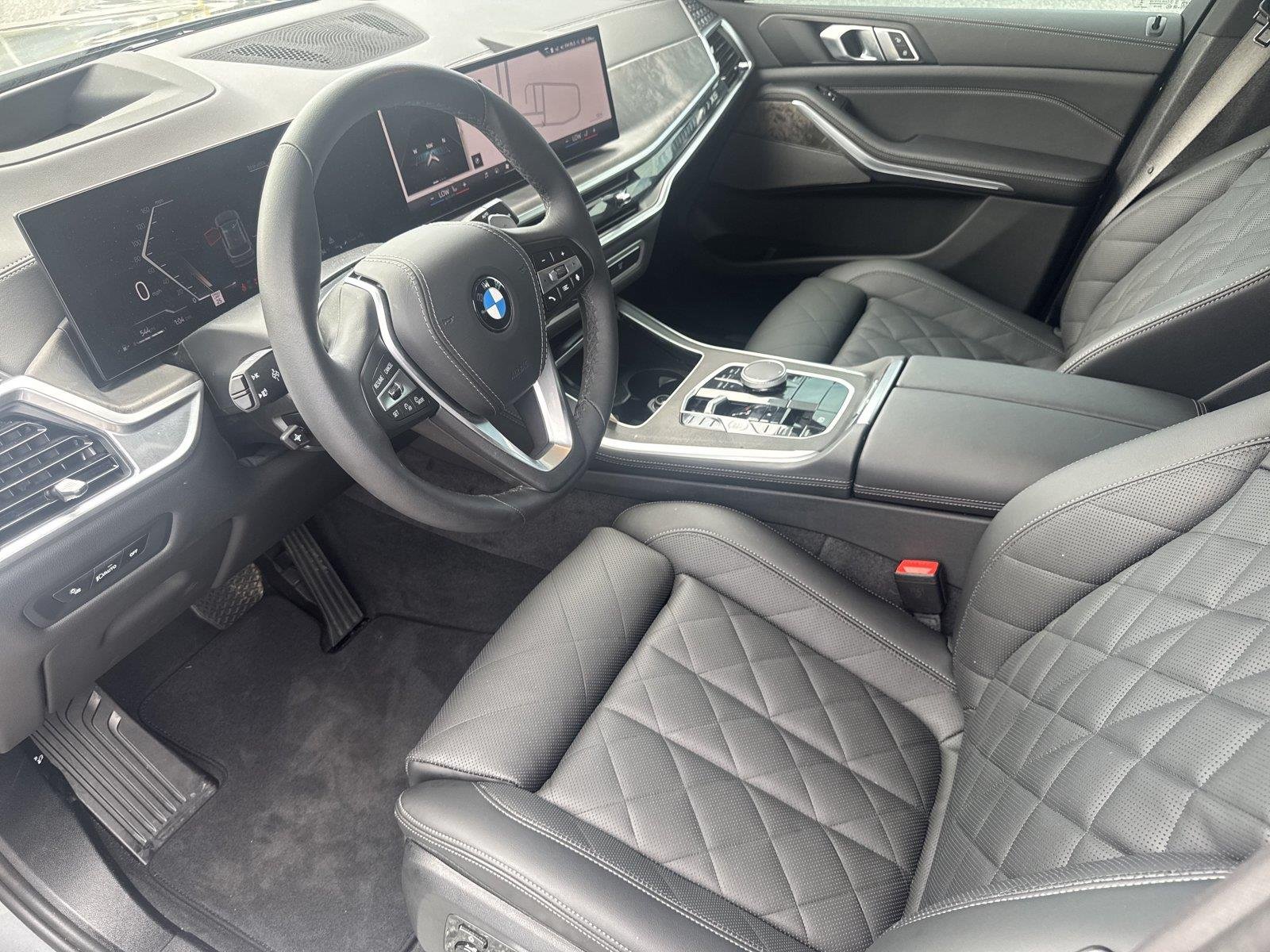 Used 2026 Skyscraper Grey Metallic BMW sDrive40i image 10