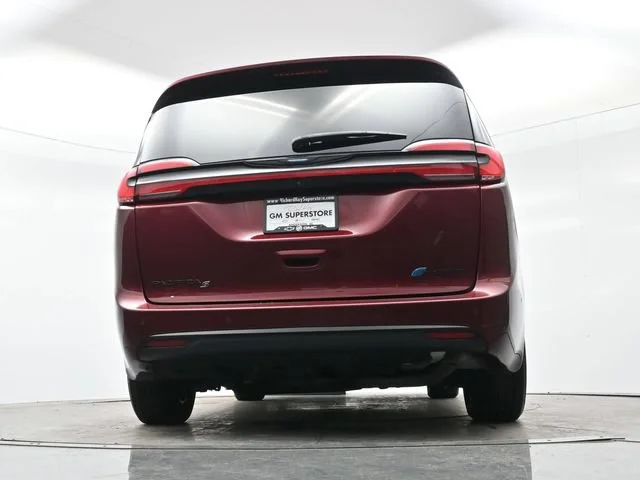 Used 2021 Velvet Red Pearlc Chrysler Hybrid Limited image 29
