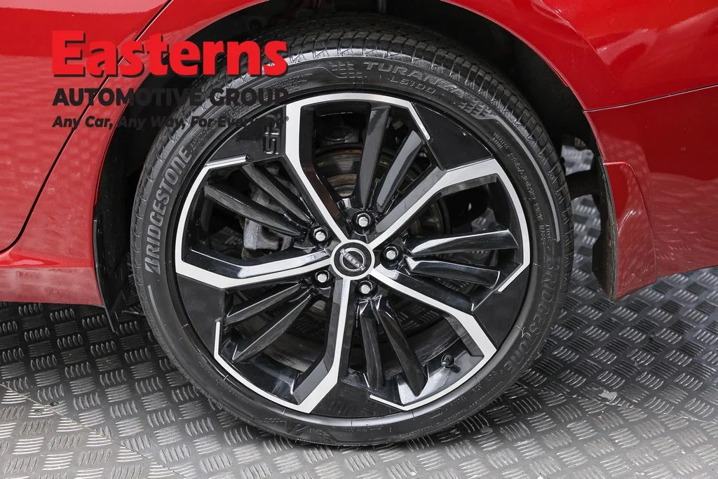 Used 2023 Red Nissan 2.5 SR image 8