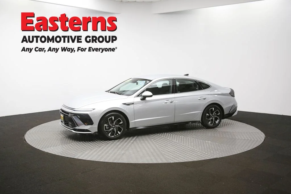 Used 2024 Silver Hyundai SEL image 53