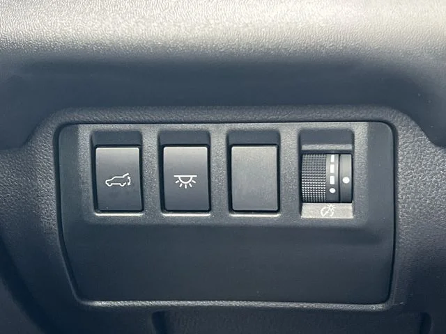 Used 2025 Silver Subaru Limited image 29