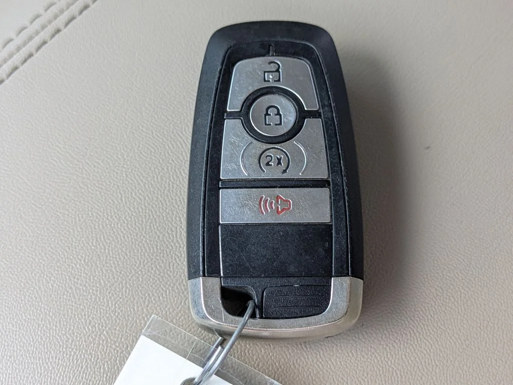 Used 2024 White Ford Lariat image 28