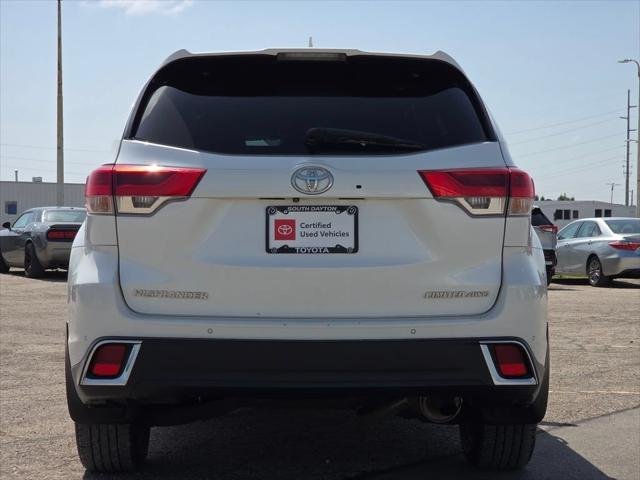 Certified Used 2018 BLIZZARD PEARL Toyota  image 25