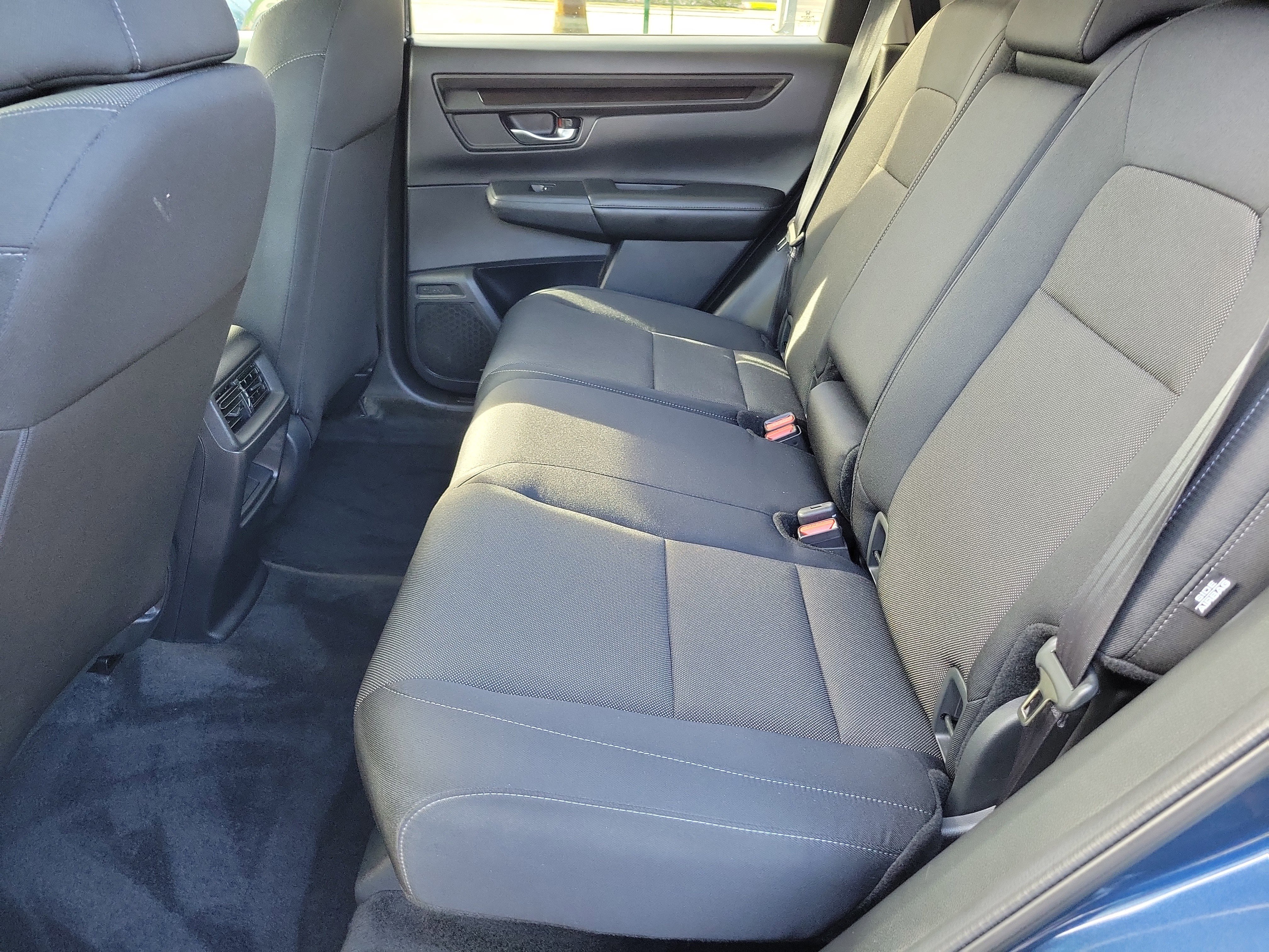 2025 Honda CR-V LX - Photo 41
