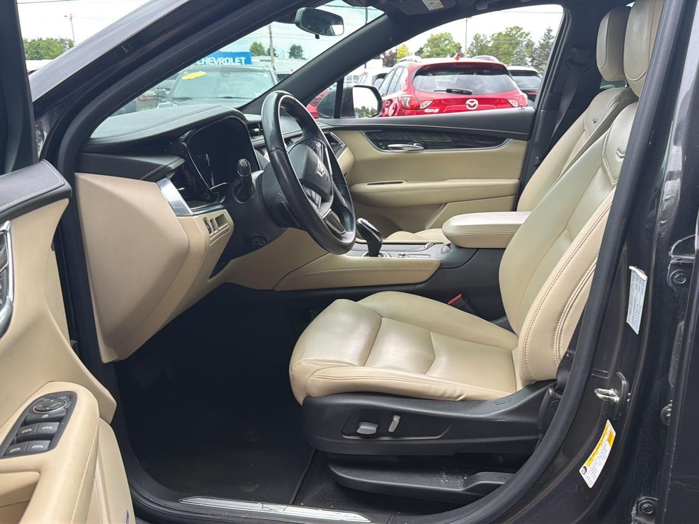 Used 2018 Cadillac XT5 Base with VIN 1GYKNARS9JZ114834 for sale in Canandaigua, NY