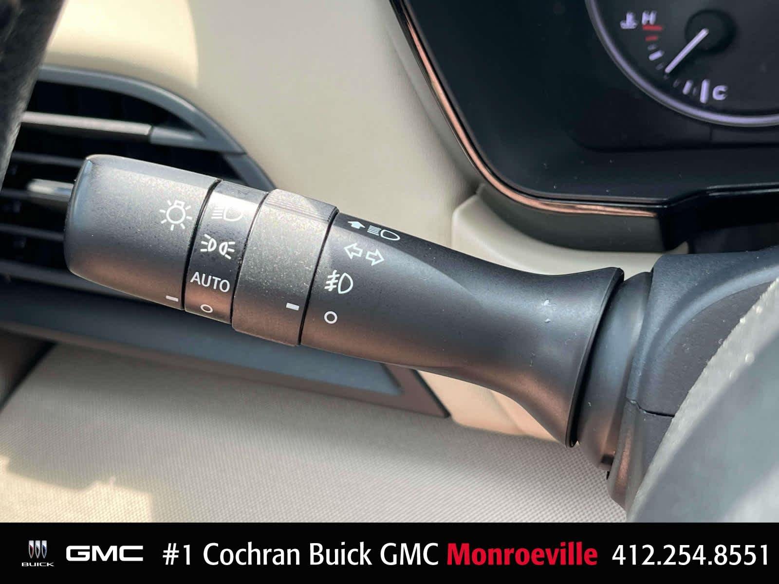 Used 2021 Crystal White Pearl Subaru Premium image 33